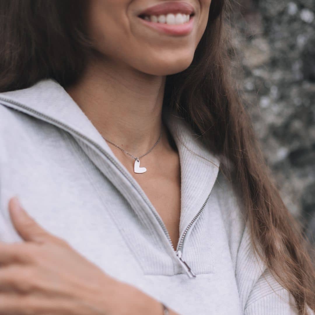 Collier ellia small argent porté